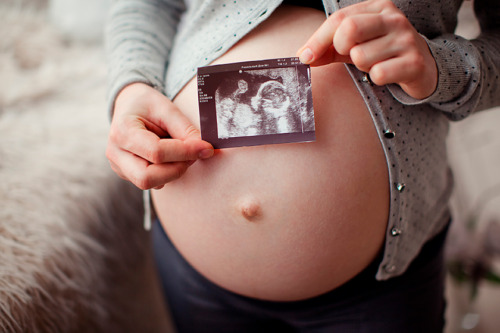 Grabado en el ADN: Un estudio demuestra hasta qué punto influyen en el bebé los cuidados a madres embarazadas